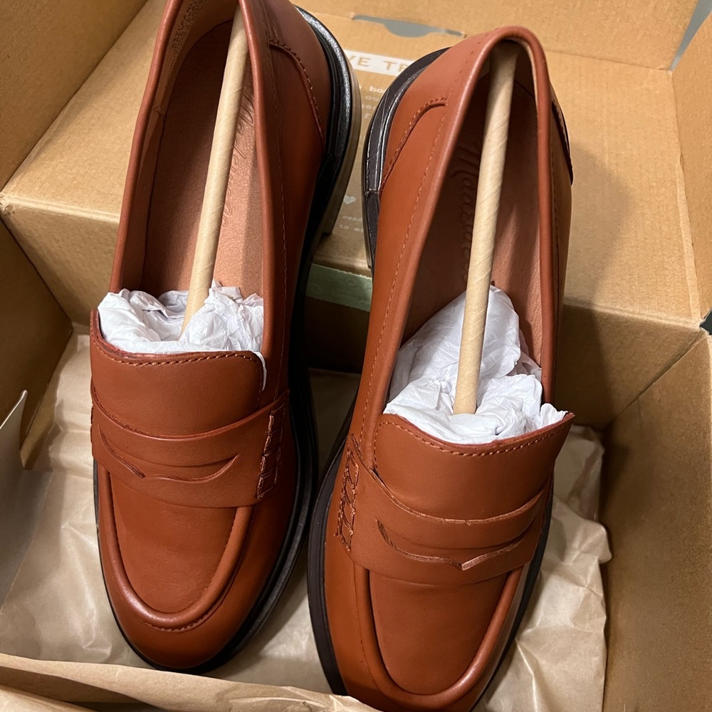 New in box Madewell loafers